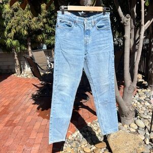 Levi Light Wash Denim Jeans